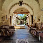 Vintage Cave House Szálloda