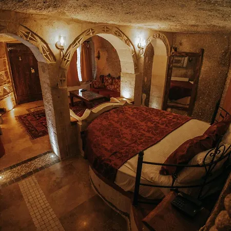 Vintage Cave House Hotel 2*
