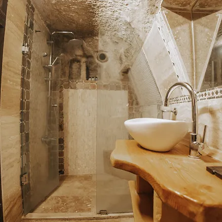Vintage Cave House Hotel 3*
