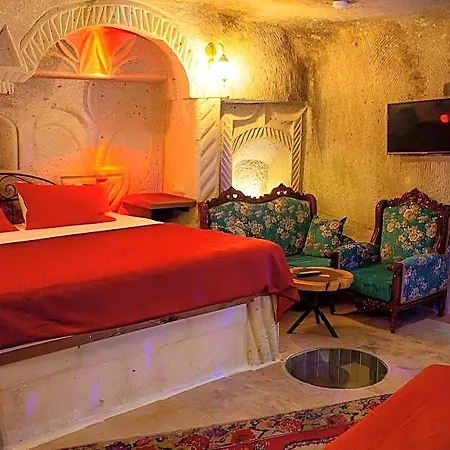 Vintage Cave House Hotel 3*