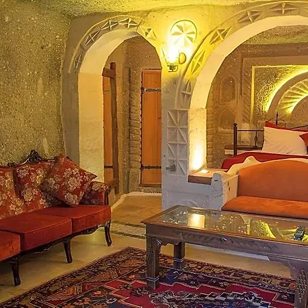 Vintage Cave House Hotel 3*