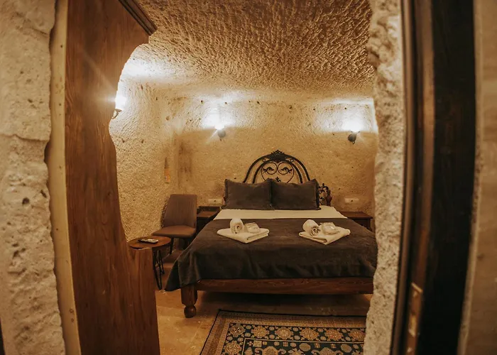 Vintage Cave House Hotel 3*